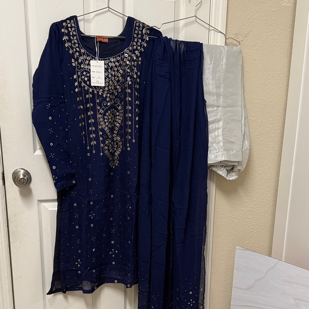 NWT Pakistani kamdani Elegant Navy Blue Embroidered Suit Set